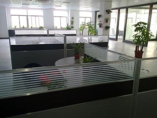 上海厂房办公室隔断装修
